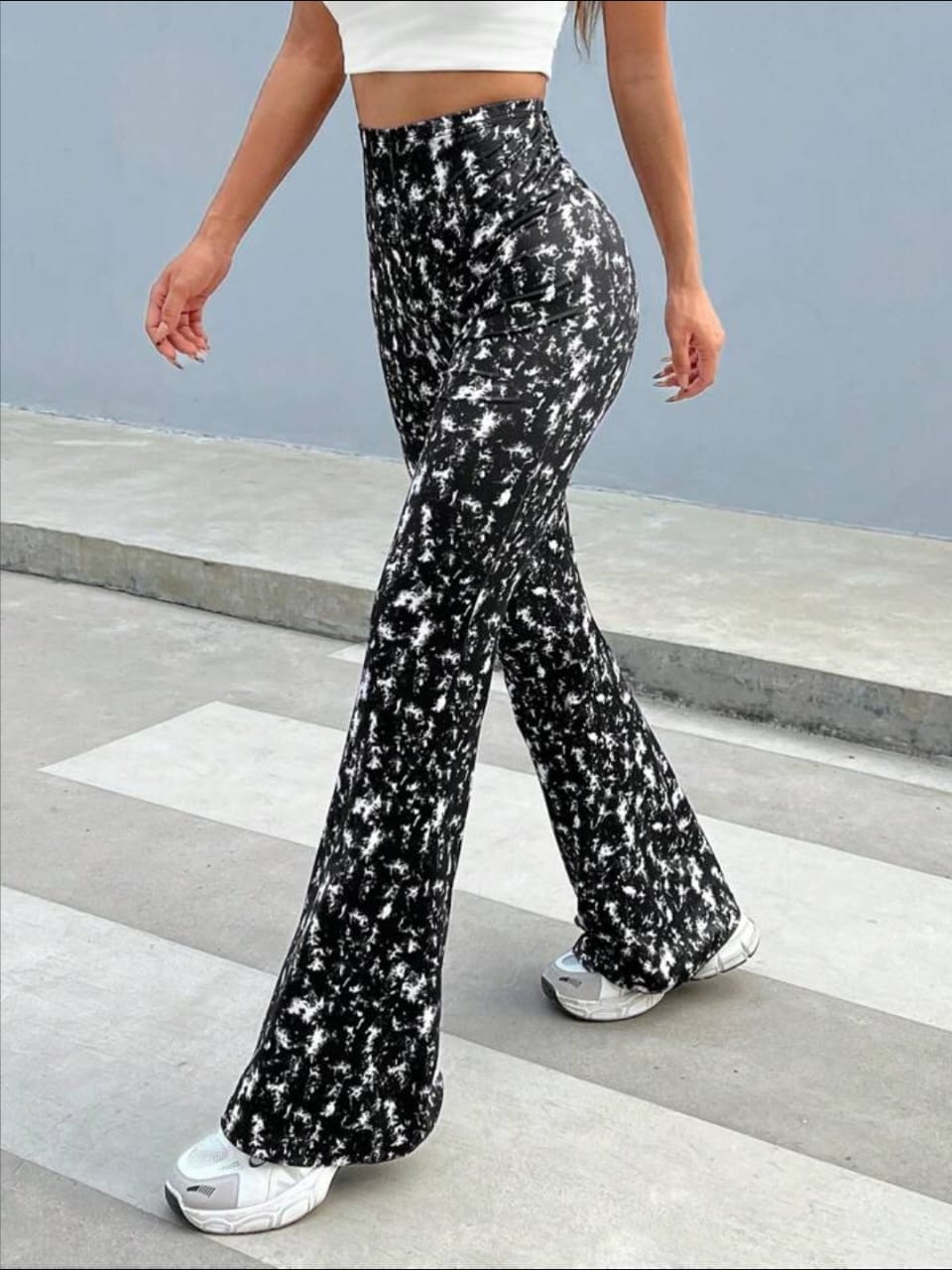 Women's Elegant Slim-Fit Black white Tie-Dye Flared Pants