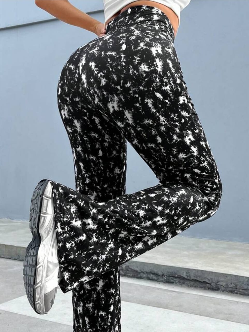 Women's Elegant Slim-Fit Black white Tie-Dye Flared Pants
